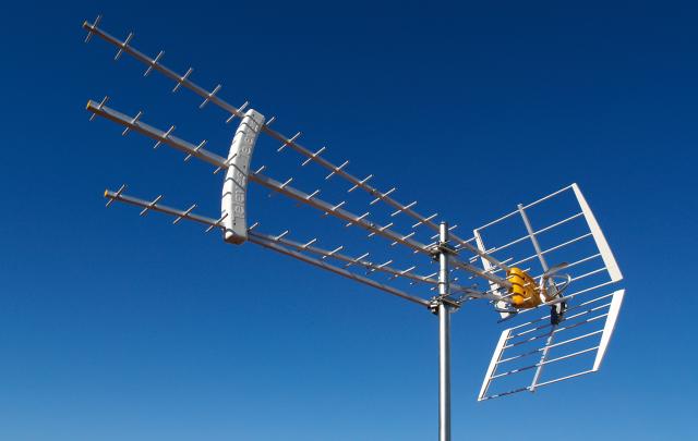 Comment choisir son antenne terrestre pour la TNT ?